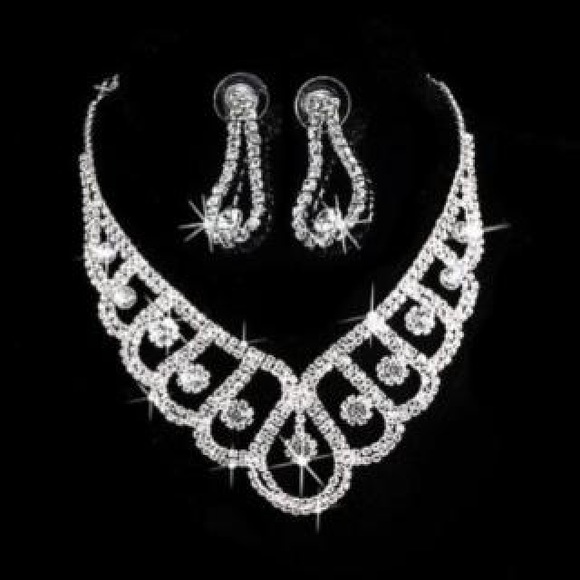 Great for prom or bride