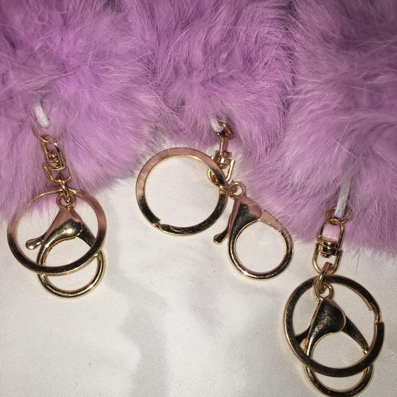 PURPLE FAUX FUR KEYCHAIN - Picture 2 of 4