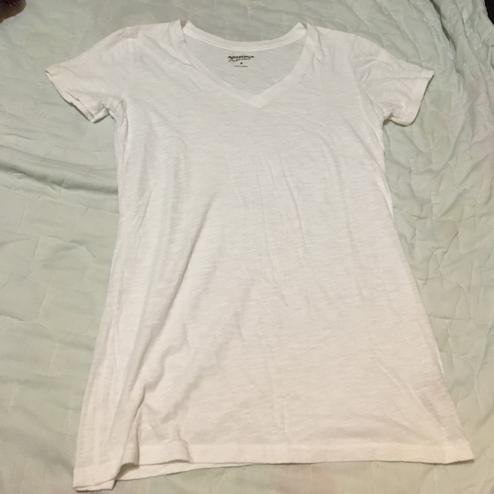 ✨ V-neck