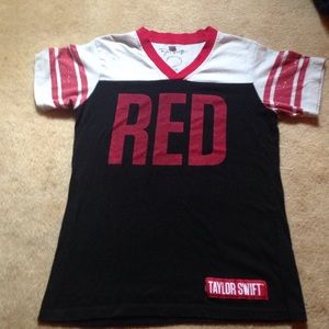 Taylor Swift tshirt