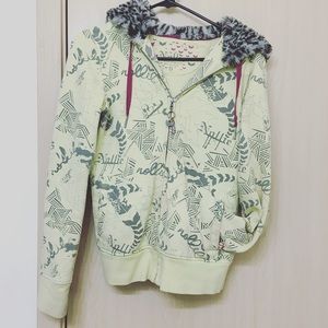 Nollie hoodie in chartreuse with snow leopard hood