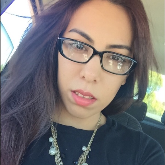 Meet your Posher, Beatriz