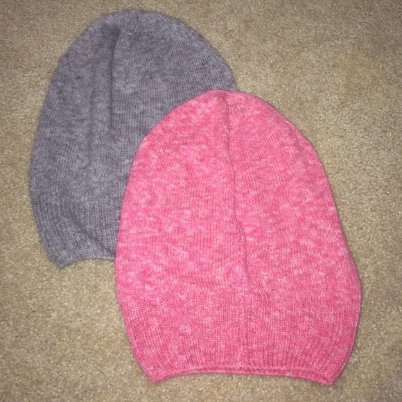 2 Aerie Slouchy Beanies