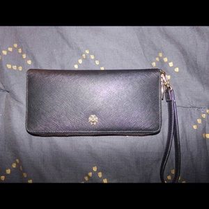 Tory Burch York Zip Around Wallet