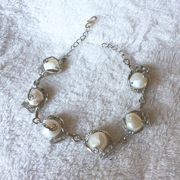 Pearl bracelets
