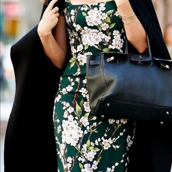 πArrival 5β£0β£% off perfect floral dress . ππ - Picture 2 of 4