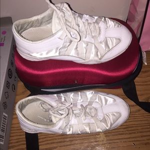 Nfinity Cheer sneakers