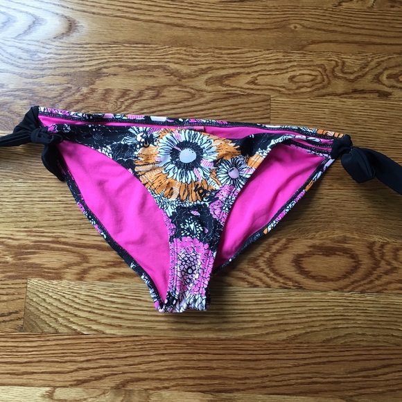 floral bikini bottoms