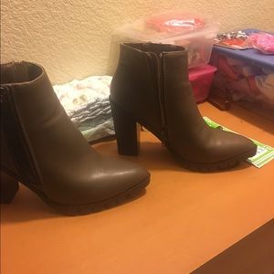 Charlotte Rouse Olive green booties