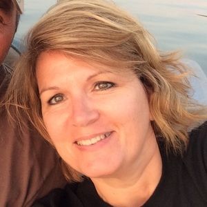 Meet your Posher, Suzanne