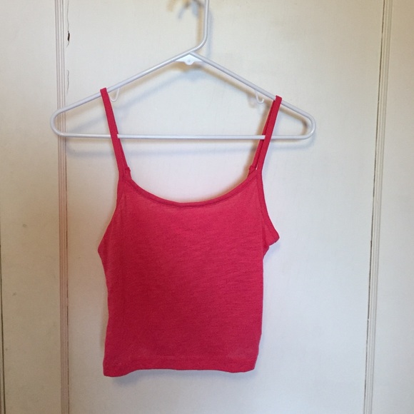 pink crop tank
