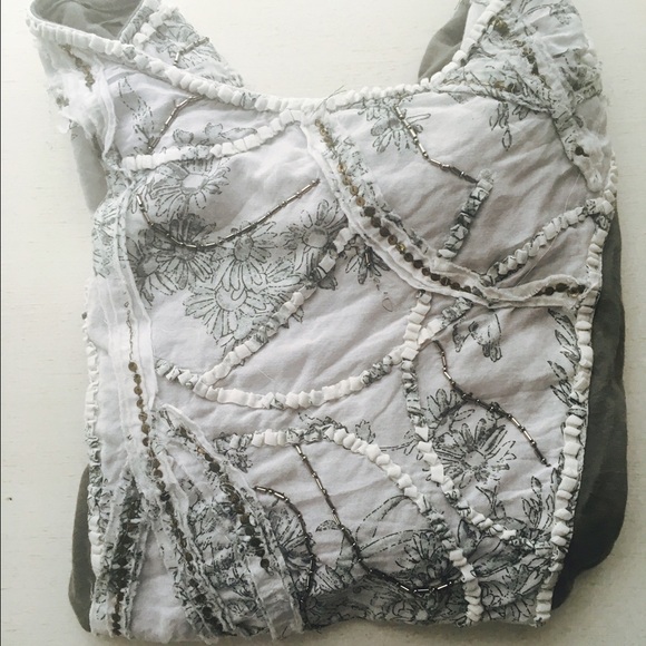 Flowy top - Picture 2 of 3