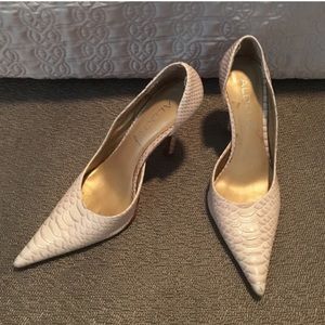 Beautiful heels size 8