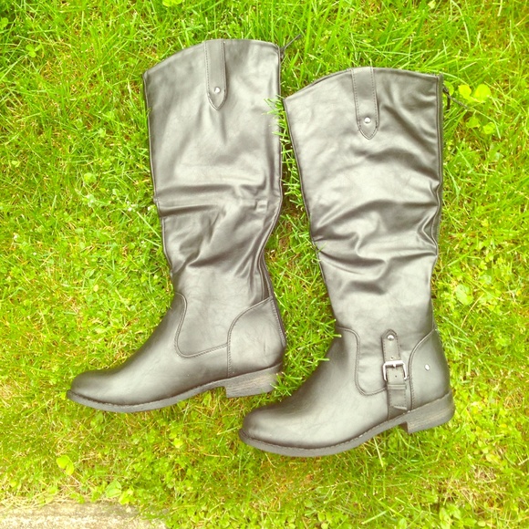 Rebel black boots.