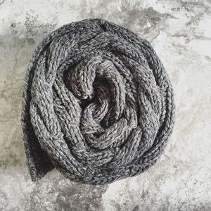 Chunky Gray Abercrombie & Fitch Scarf