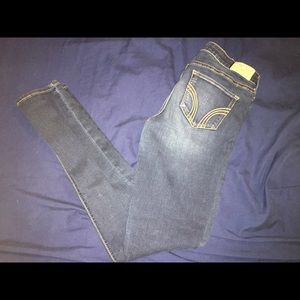 Hollister skinny jeans😛😛