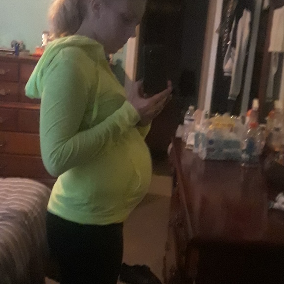 ✌MEET YOUR POSHER💋 - Picture 4 of 8