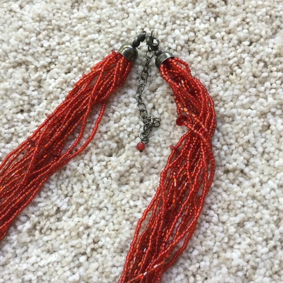 Red beaded necklace - Picture 3 of 4