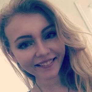 Meet your Posher, Julia