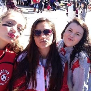 Meet your Posher, Mackenzie