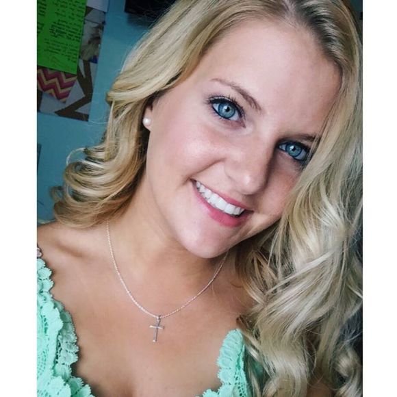 Meet your Posher, Clare