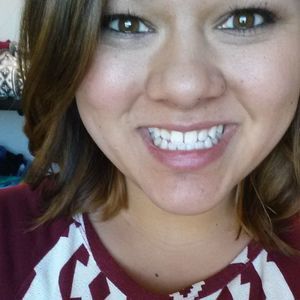 Meet your Posher, Raquel