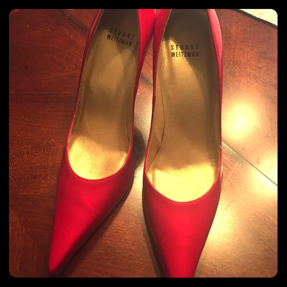 NEW Stuart Weitzman patent red pumps