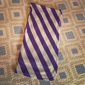 Lightweight Purple and White Scarf