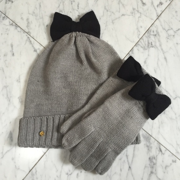 Kate Spade knit hat and glove set