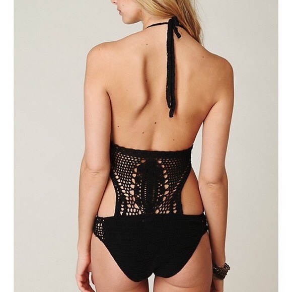 S O L D. One piece bathing suit - Picture 3 of 4