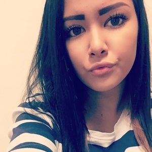 Meet your Posher, Chloe