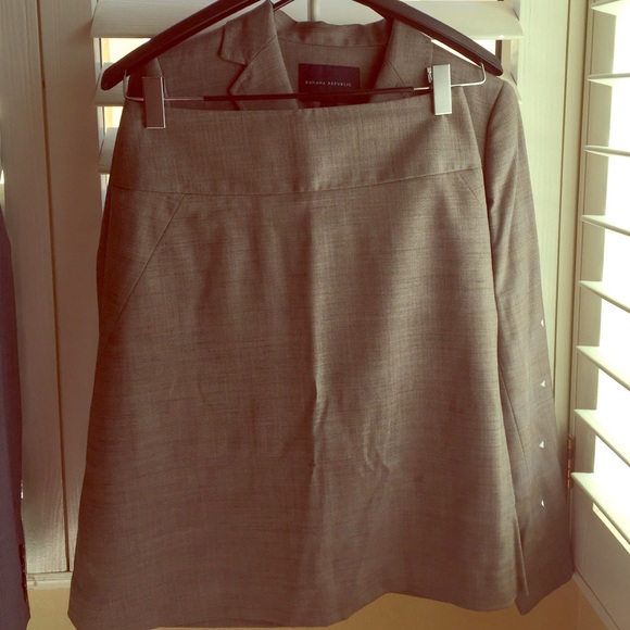 Banana republic suit skirt beige/dark brown