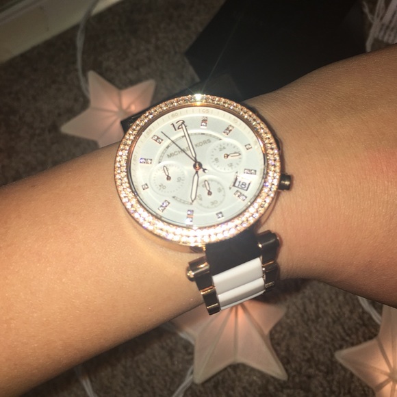 Chronograph Watch - Picture 4 of 4
