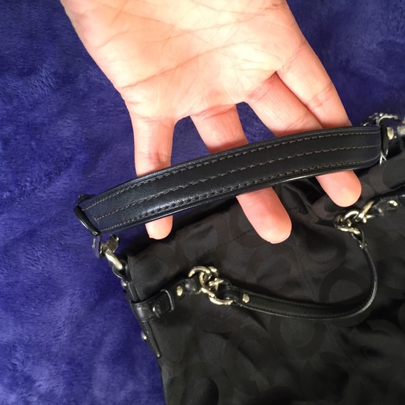 Coach Purse 💕 - Picture 3 of 4