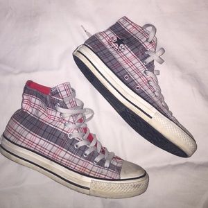 Hi-top converse