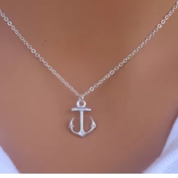 Jewelry - Anchor necklace