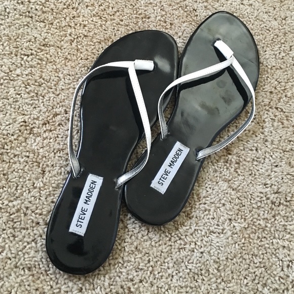 Flip Flops - Picture 2 of 3
