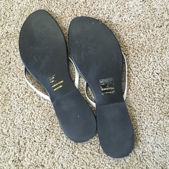 Flip Flops - Picture 3 of 3