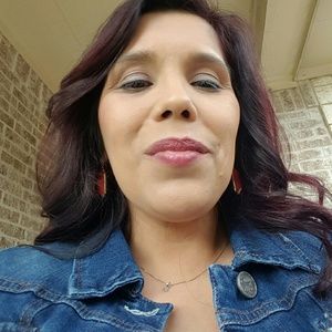 Meet your Posher, Cristina