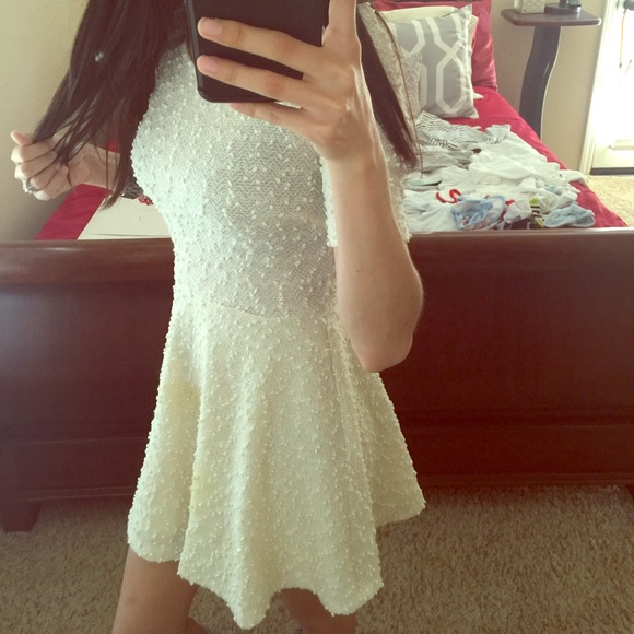 Off white mini skater dress !
