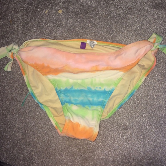 Bathing suit bottoms
