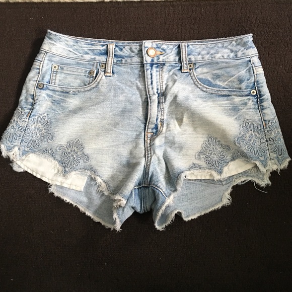 American Eagle HI-Rise Festival Shorts