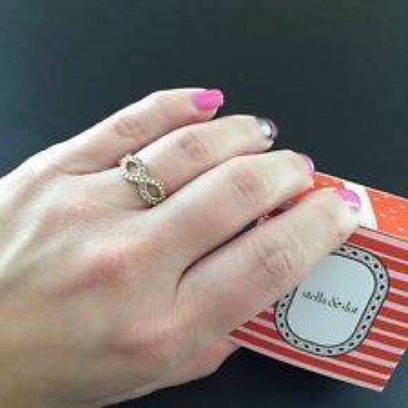 Eternity ring