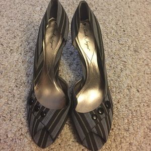 Cute striped peep toe pumps