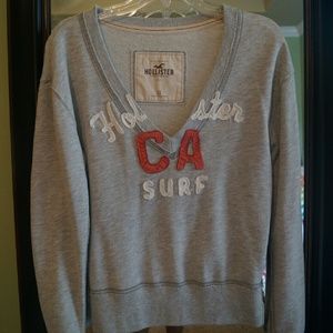 Hollister deep v sweater