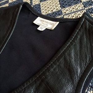 LOVE this piece! Zipper broken