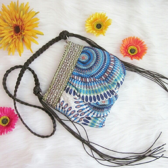 Handbags - CLOSET WIDE SALEBoho Hippie fringe purse