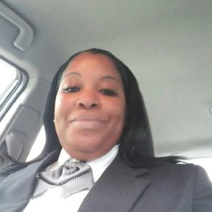 Meet your Posher, Youlanda