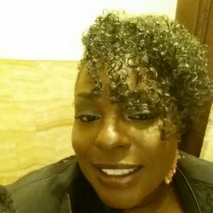 Meet your Posher, Regina