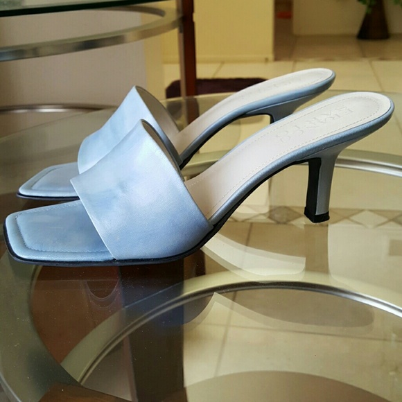 Shoes - Picture 3 of 4